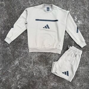 Adidas Men’s Z.N.E. sweatshirt and shorts set in a light beige size small